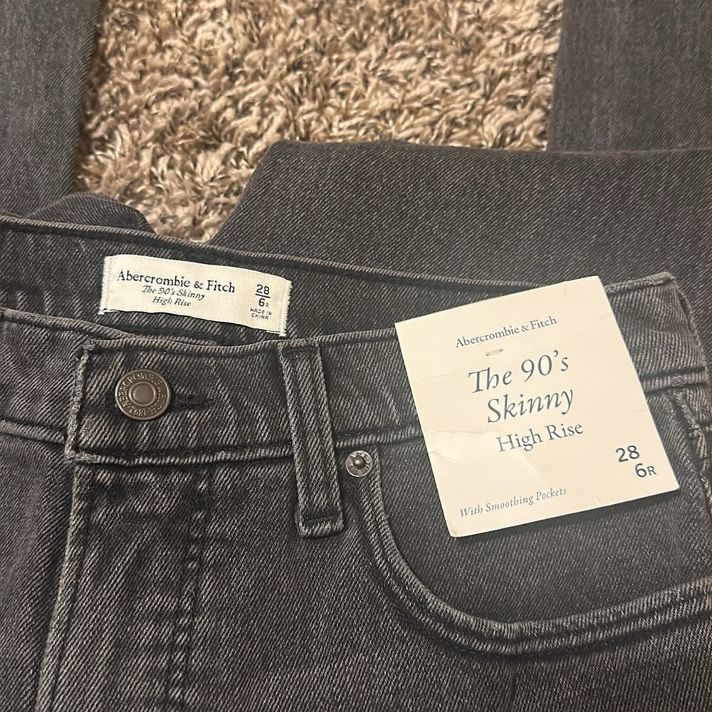 NWT Abercrombie & Fitch Women's Skinny Jeans - Charcoal Gray - Picture 3 of 10